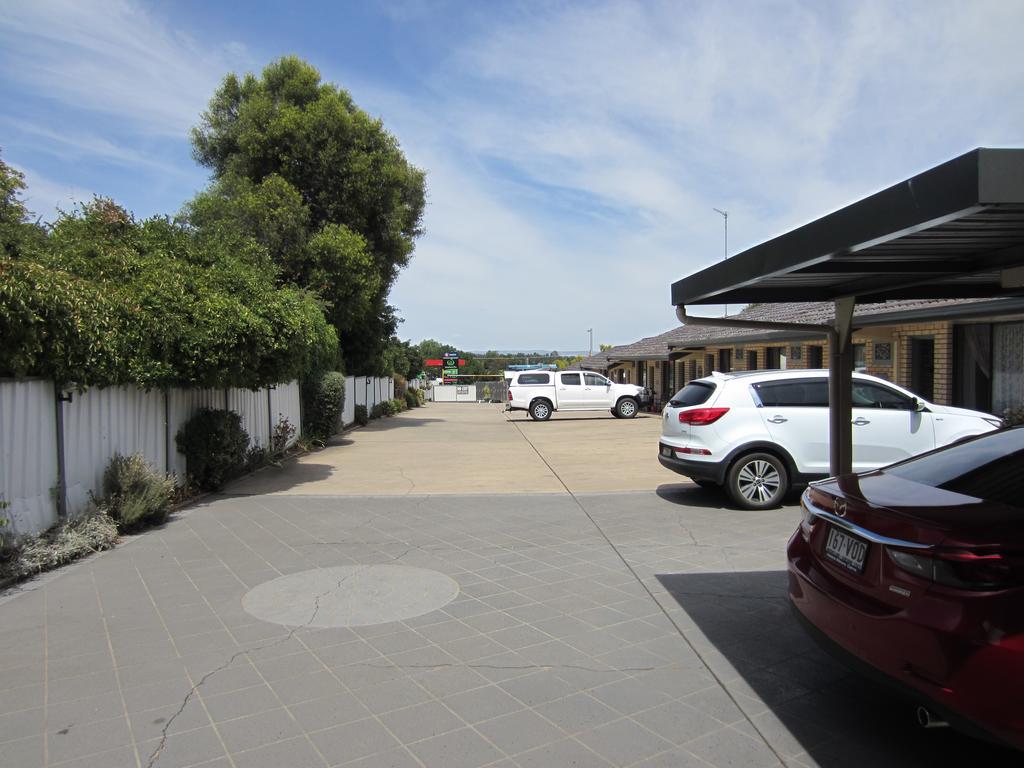 Cowra Crest Motel Exterior foto