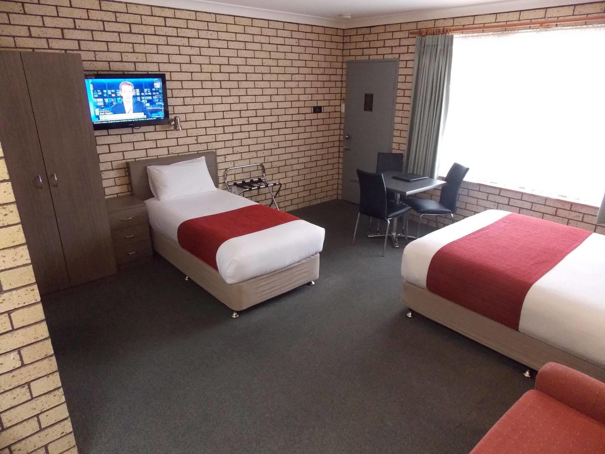 Cowra Crest Motel Exterior foto